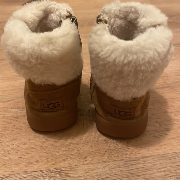 Baby ugg boots - Picture 2 of 3